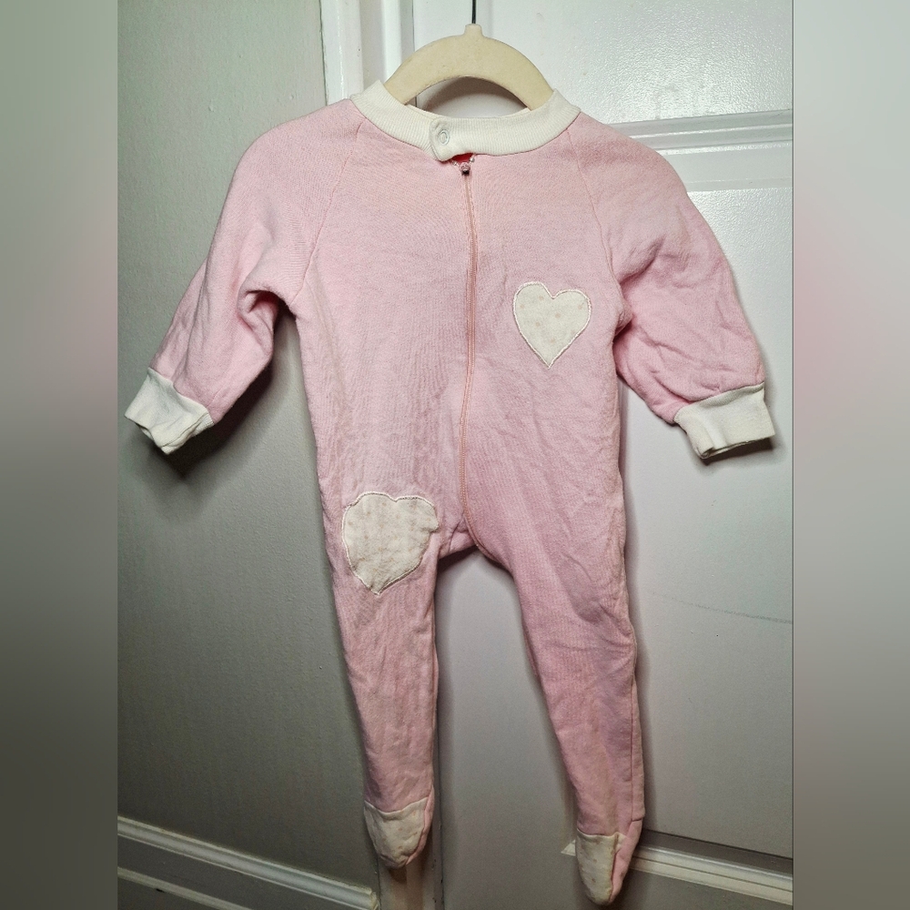 Vintage 80s 💕Cozy Heart Footed Onesie (3-6 mo)